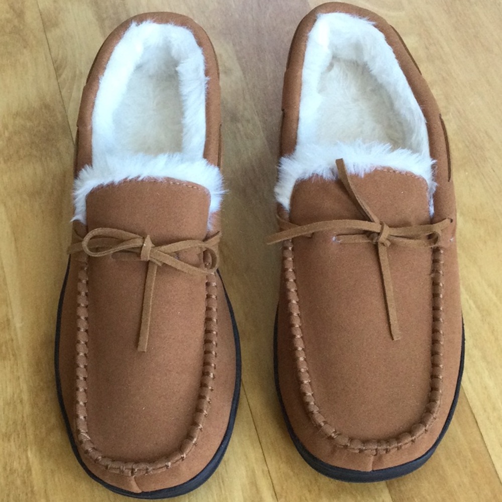 Men s size 7-8 slippers